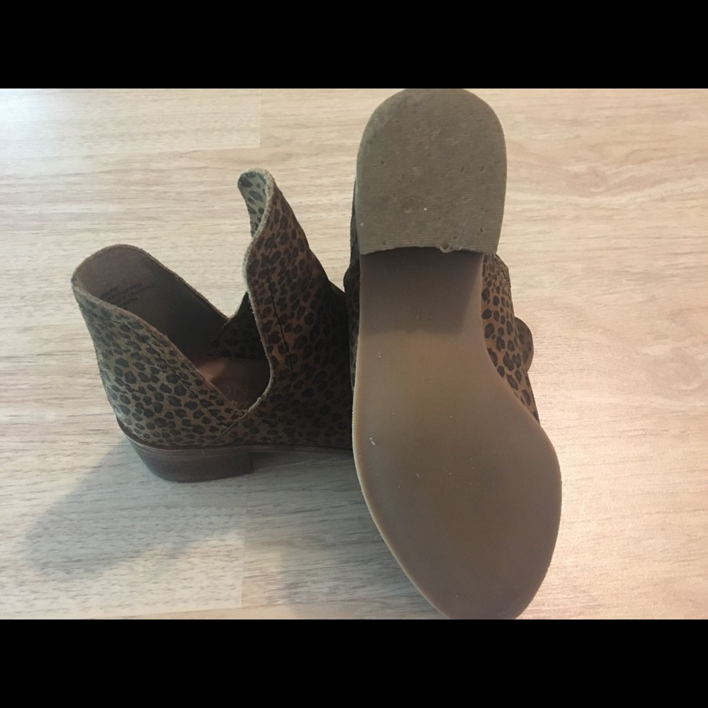 Leopard Booties - Picture 2 of 4